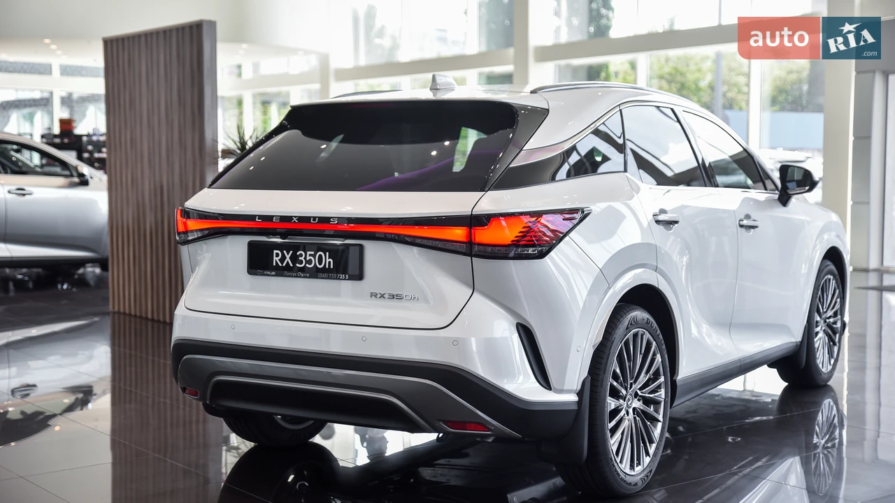 Lexus-3