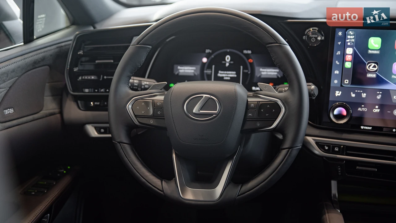 Lexus-15