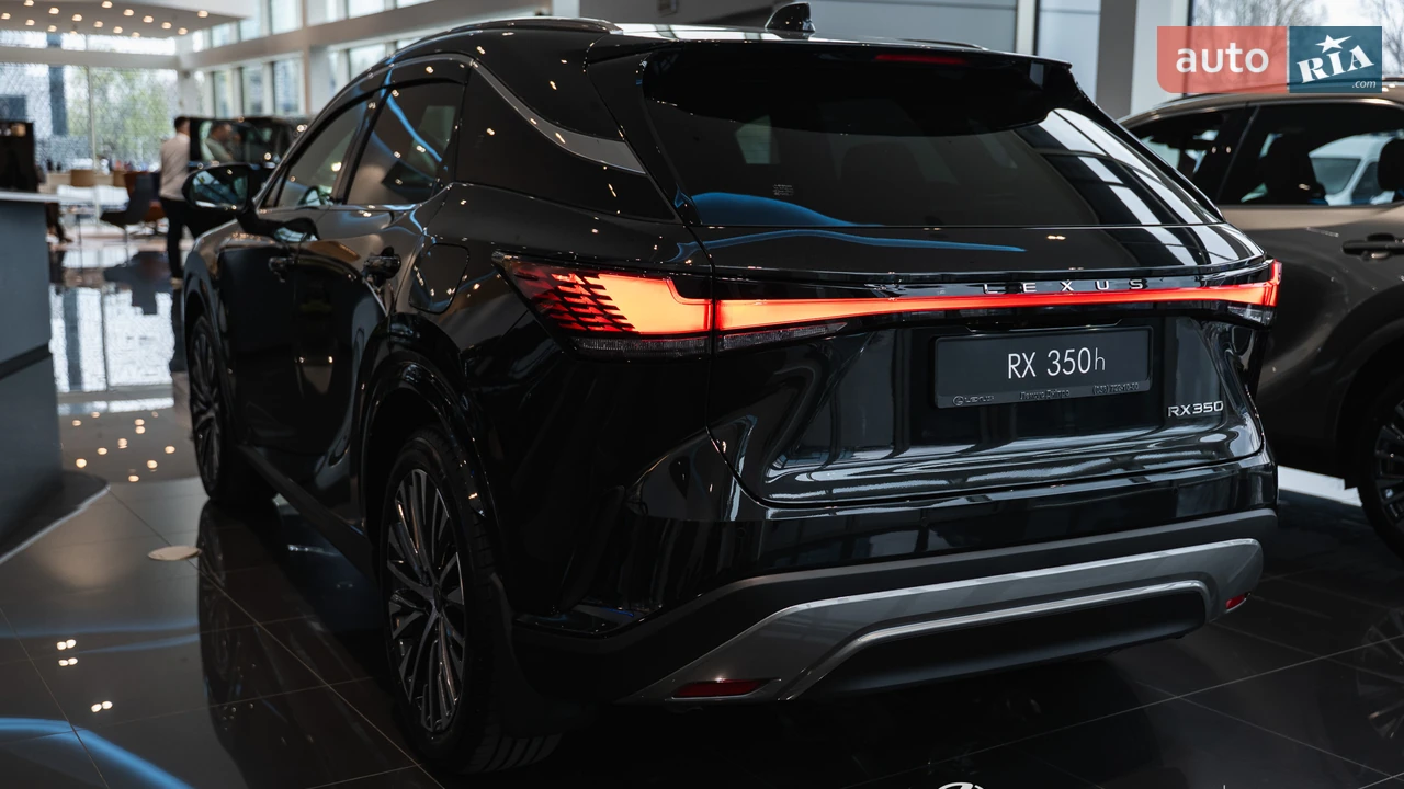 Lexus-4