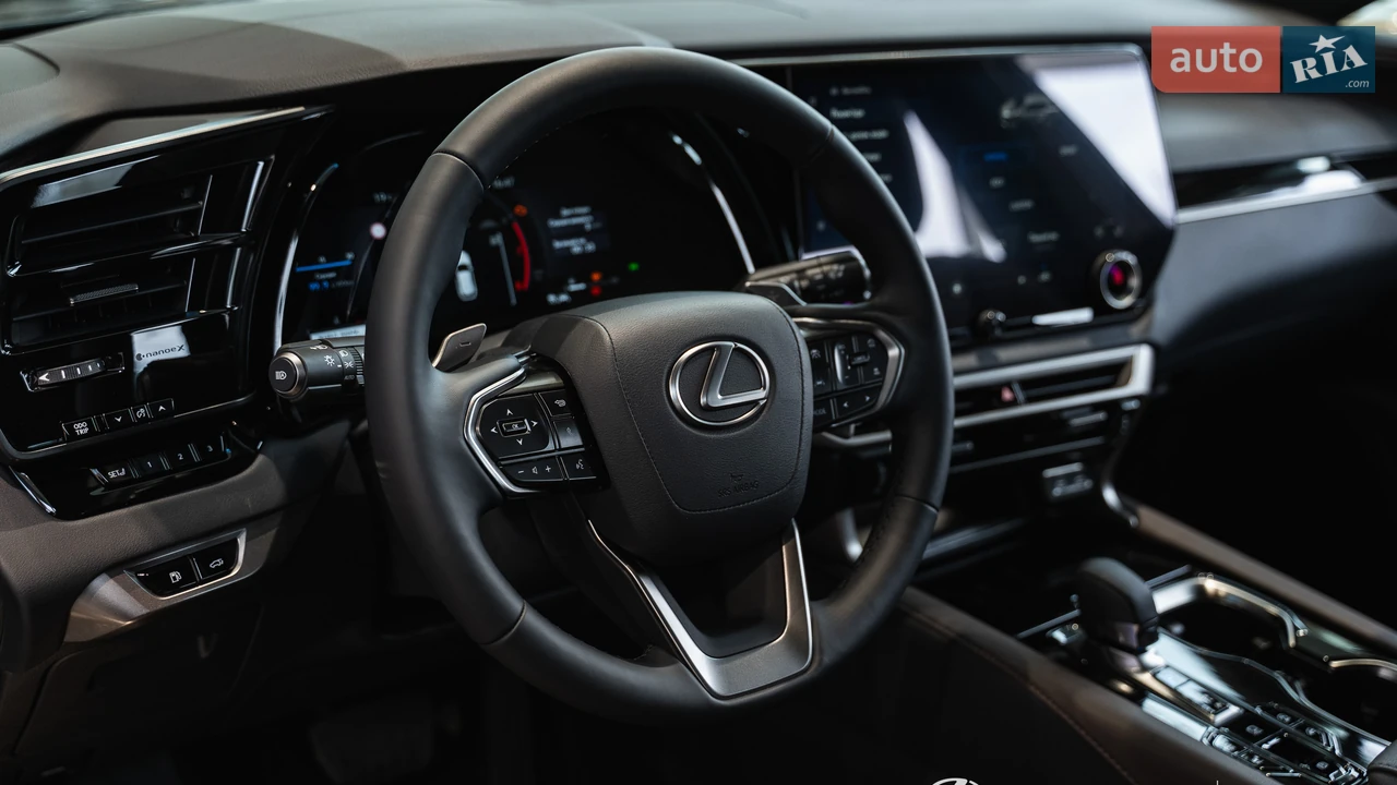 Lexus-15