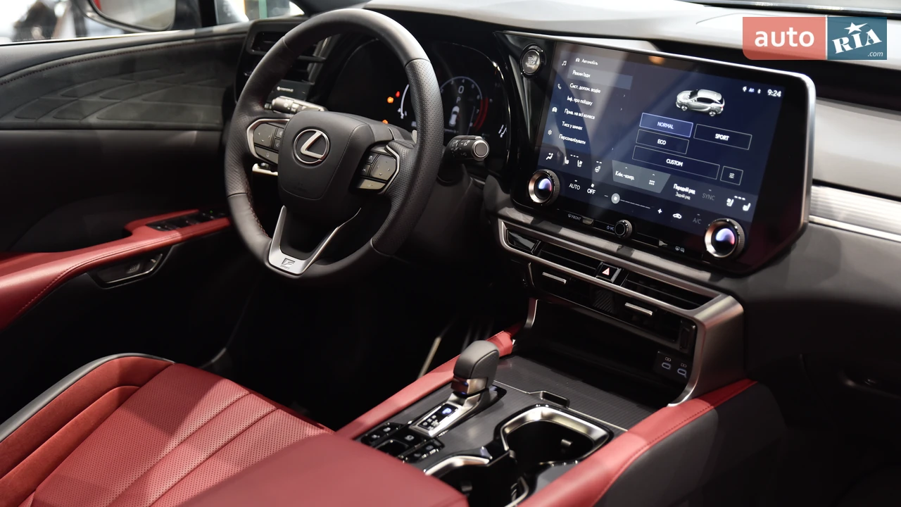Lexus-5