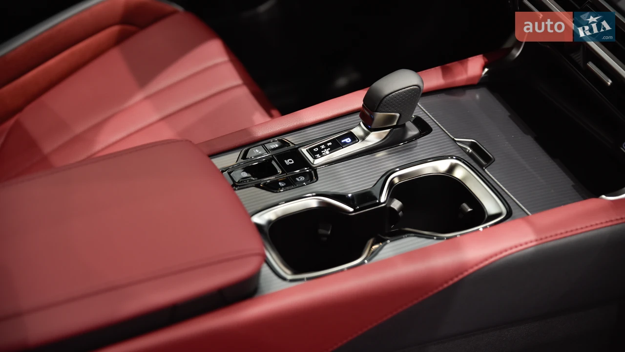 Lexus-18