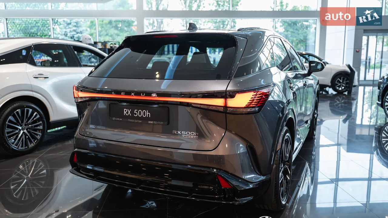 Lexus-5