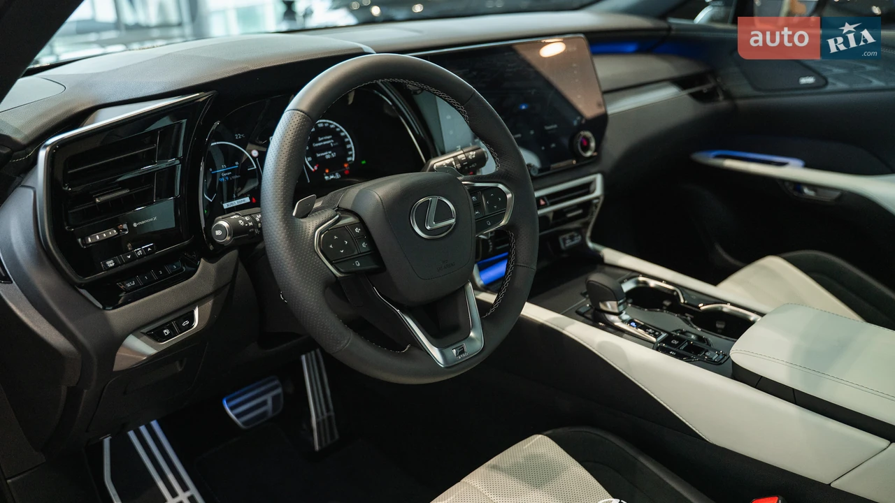 Lexus-18