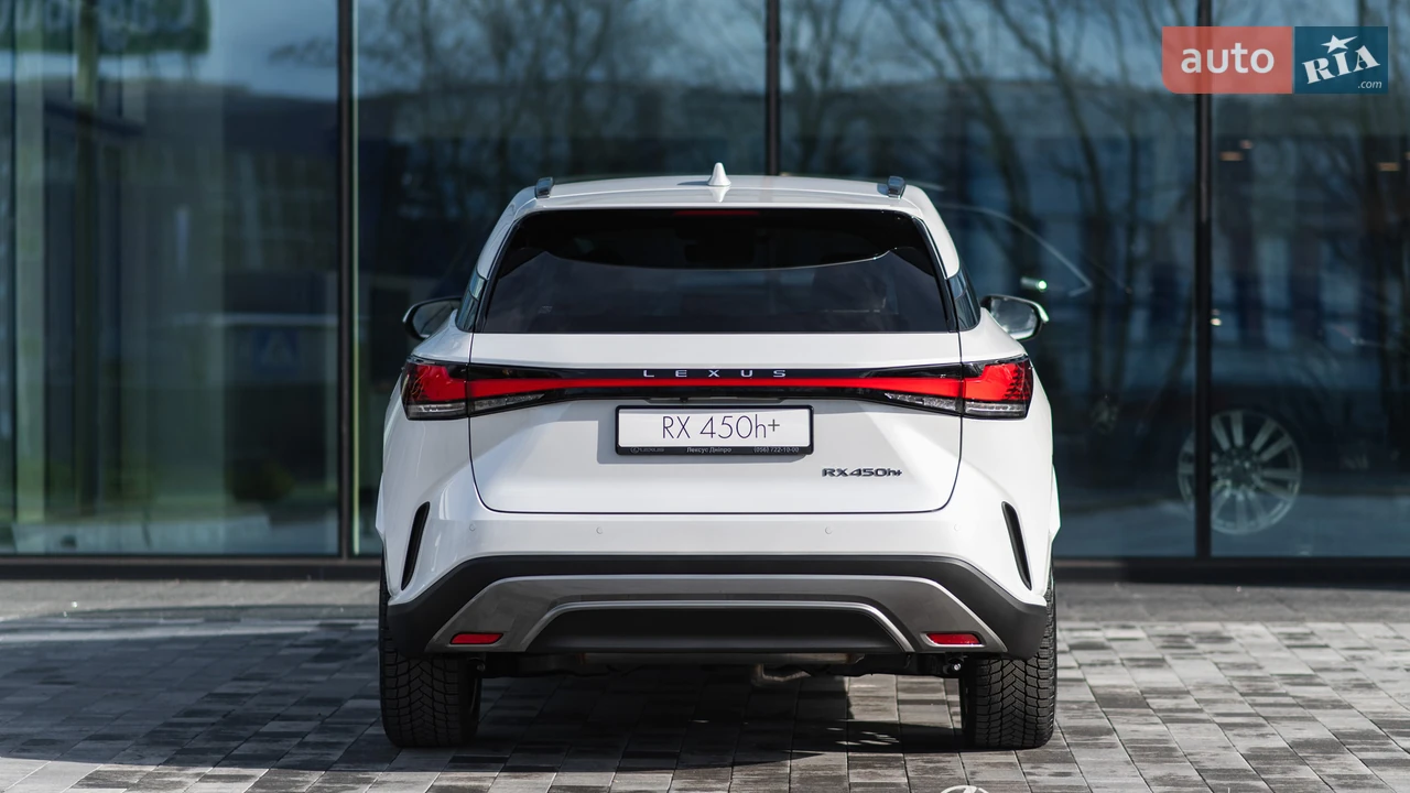 Lexus-6