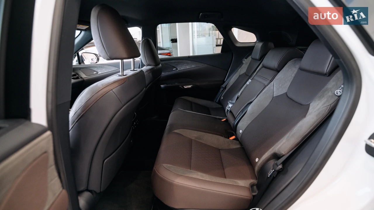 Lexus-1