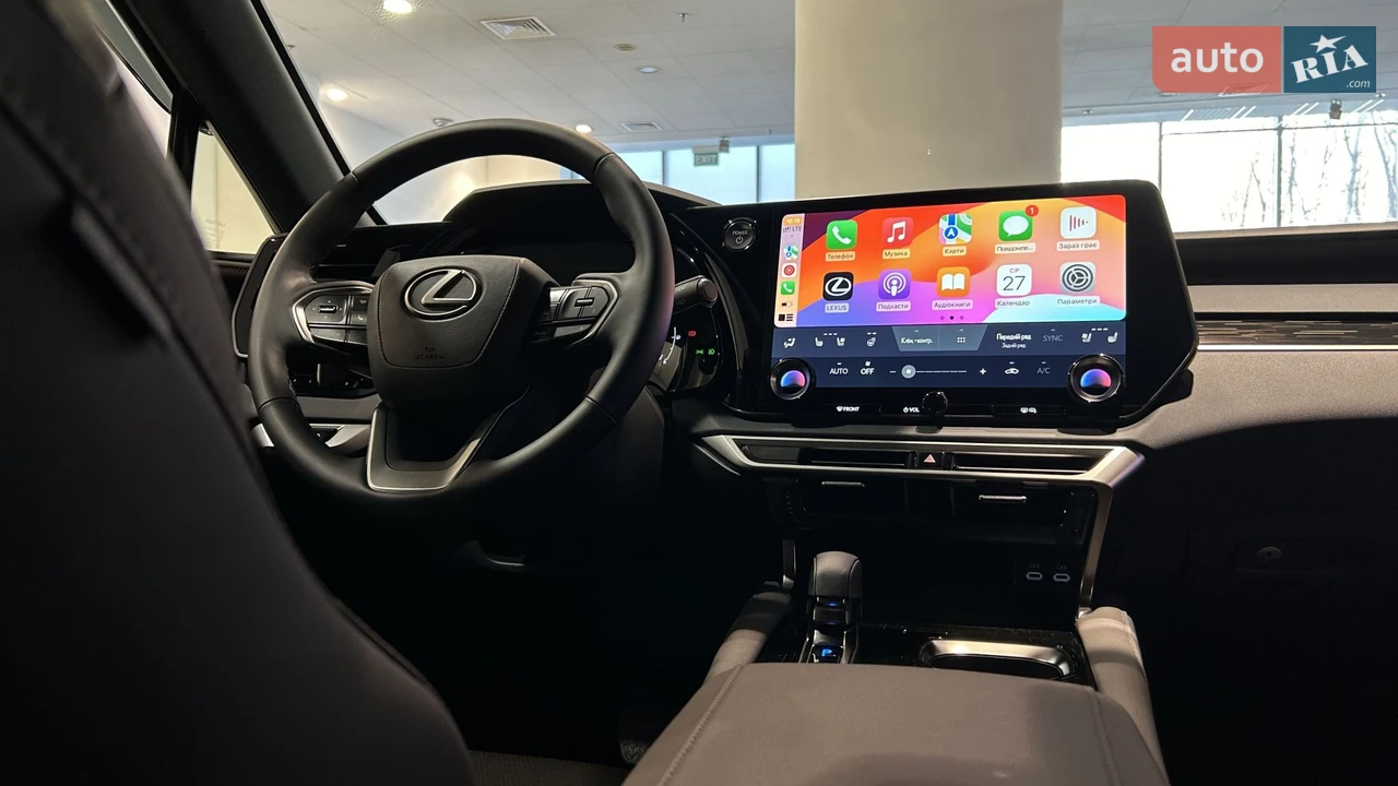 Lexus-10
