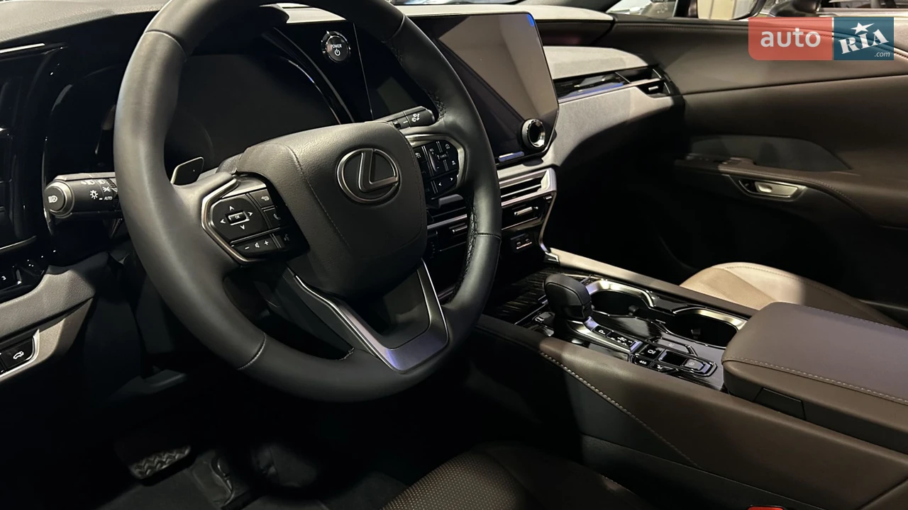 Lexus-13