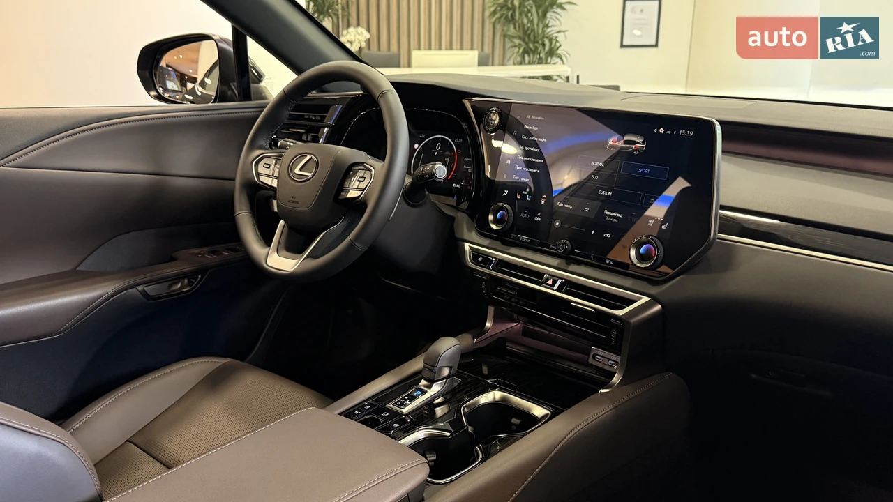Lexus-2