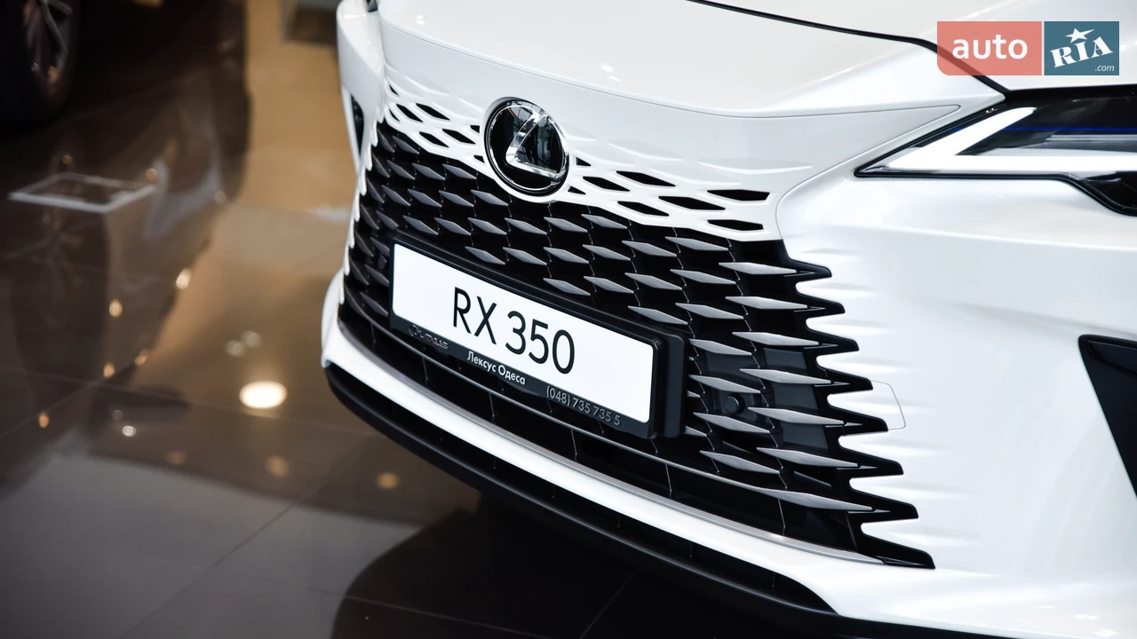 Lexus-15