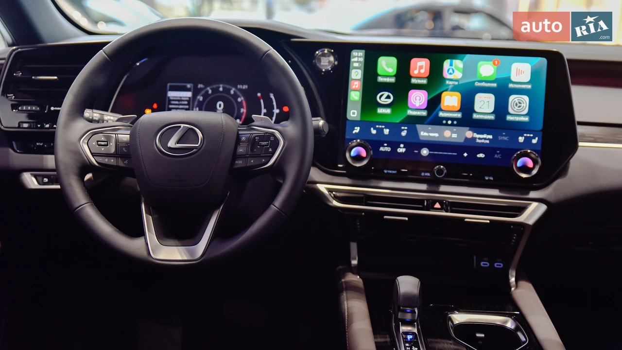 Lexus-17