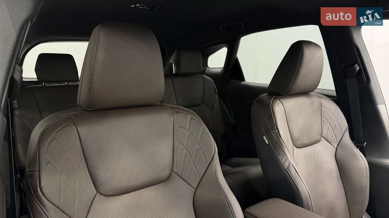 Lexus-11