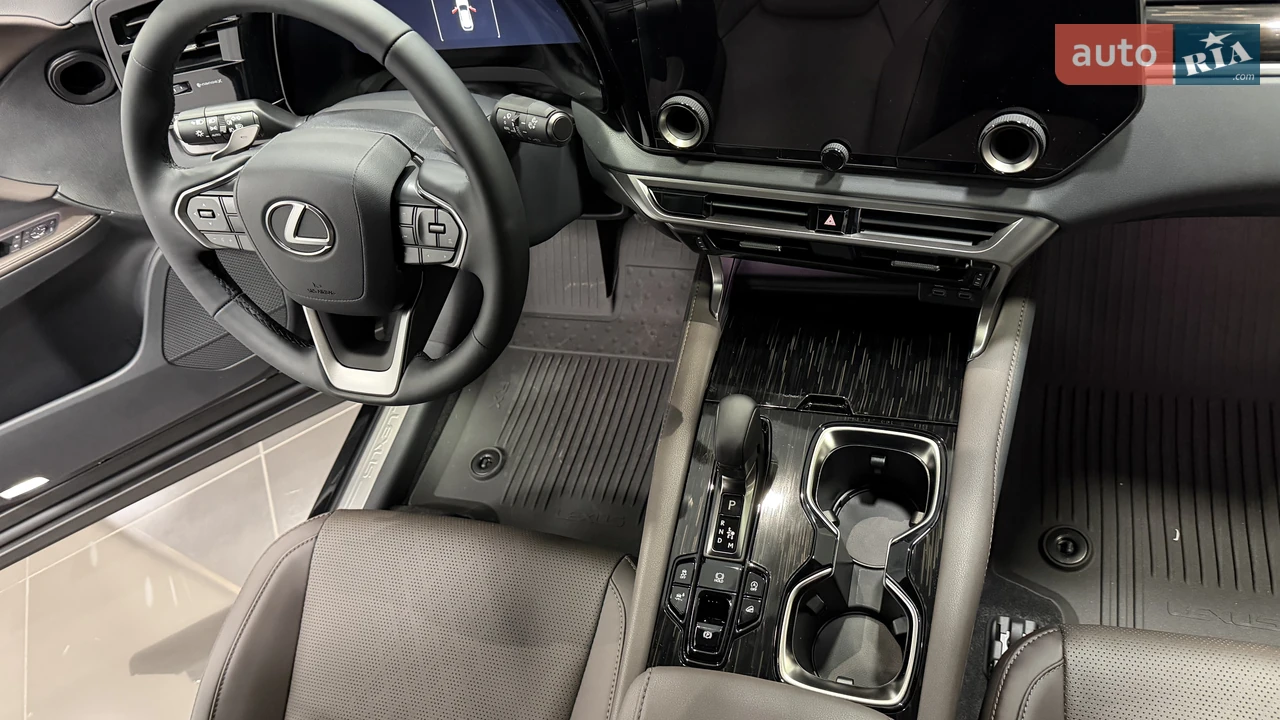 Lexus-9