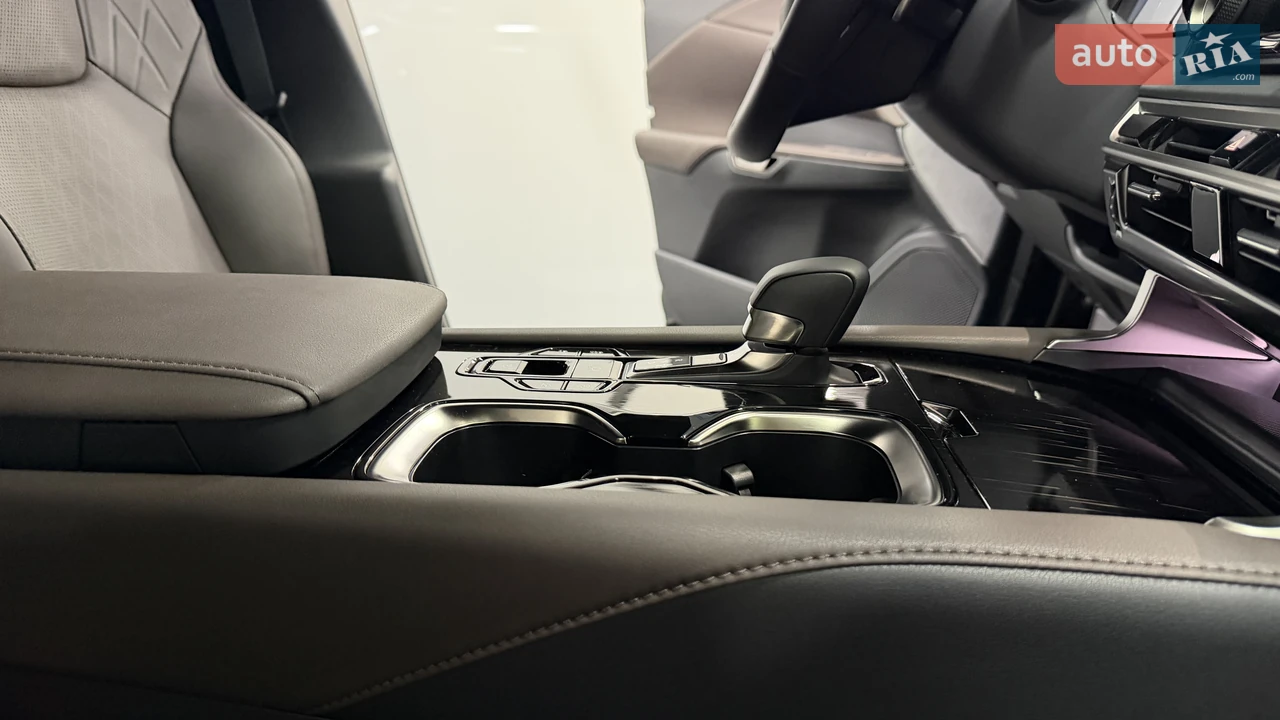 Lexus-7