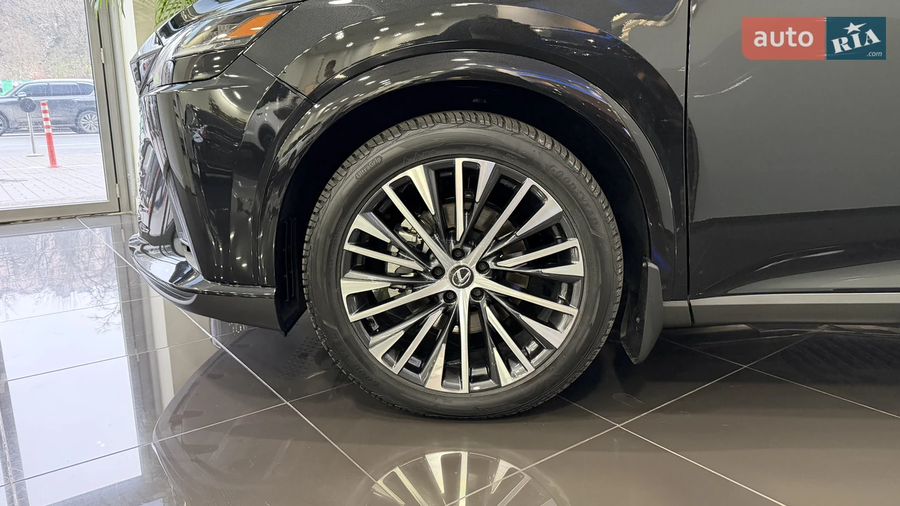Lexus-31