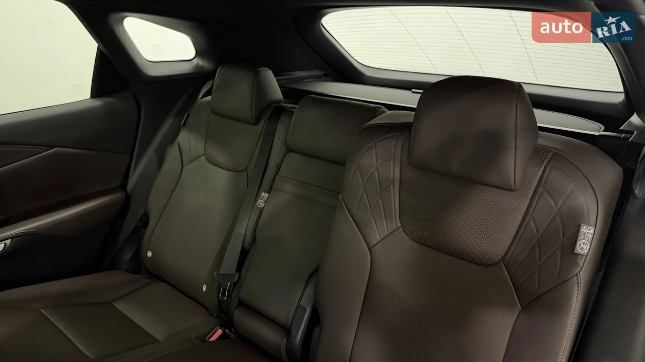 Lexus-34