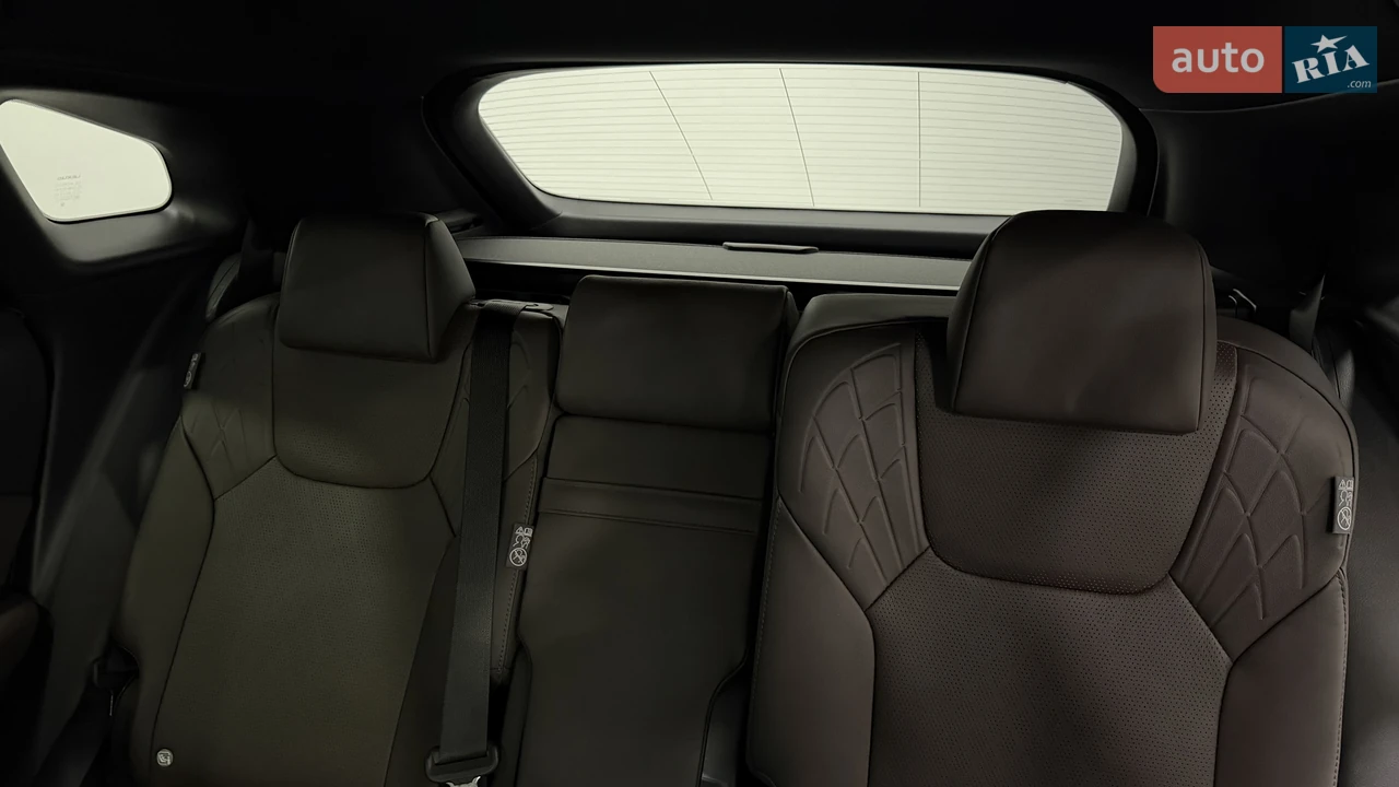 Lexus-30