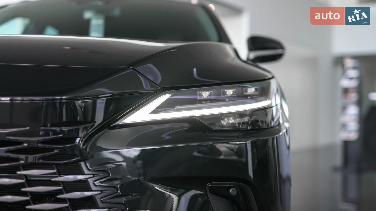 Lexus-4