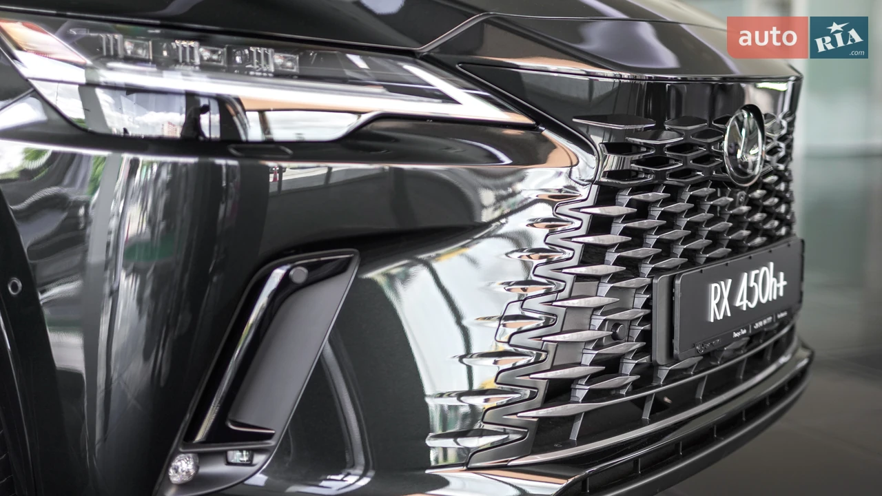 Lexus-5
