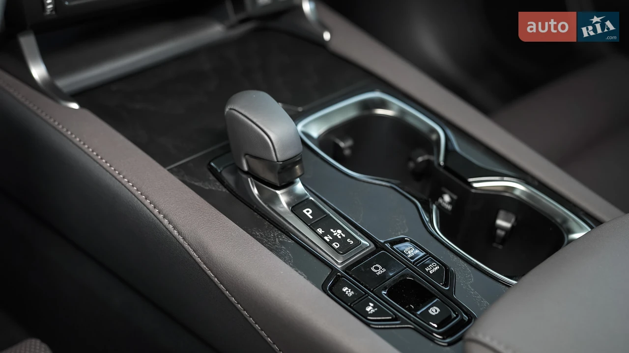 Lexus-17