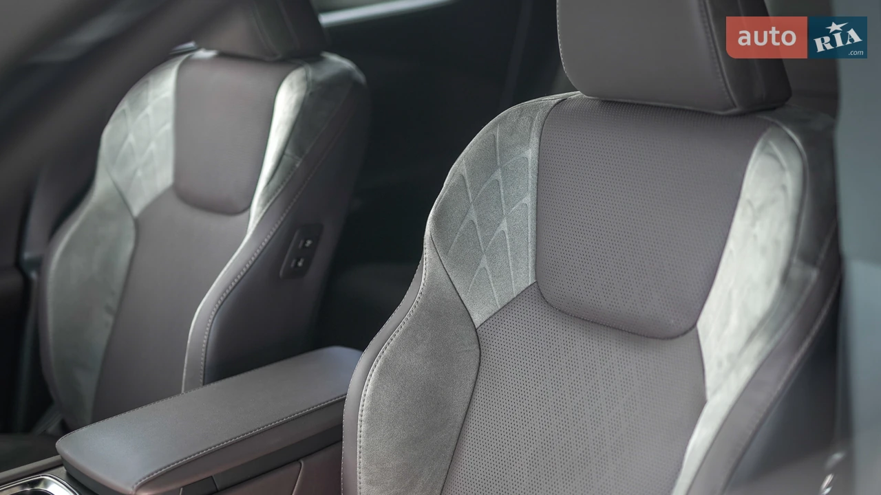 Lexus-22