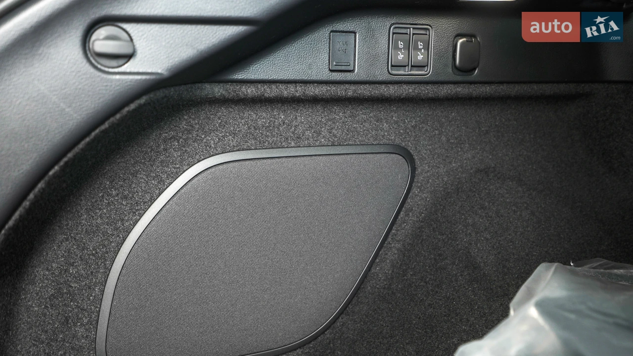 Lexus-14
