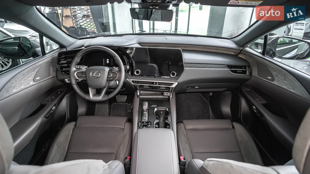 Lexus-15