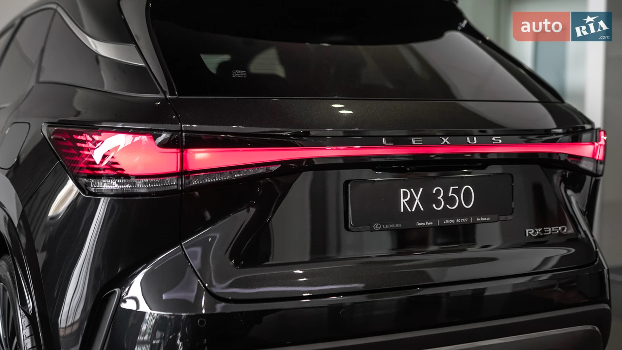 Lexus-6