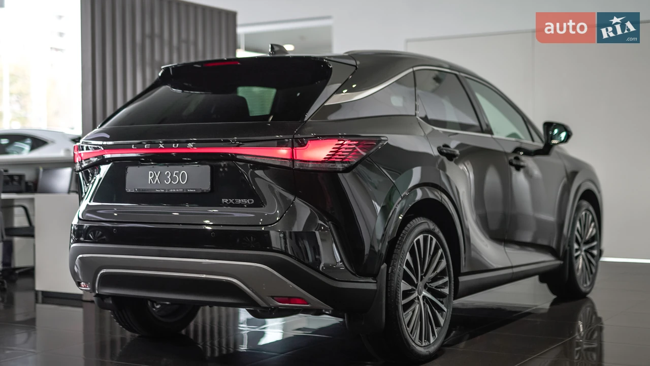 Lexus-8