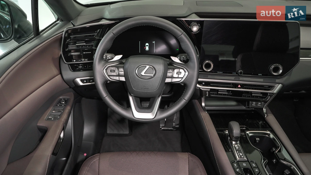 Lexus-12