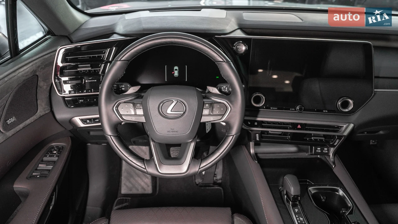Lexus-12