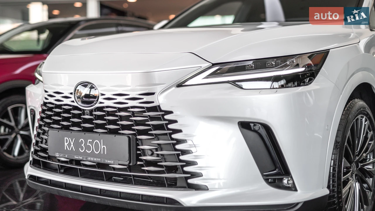 Lexus-4