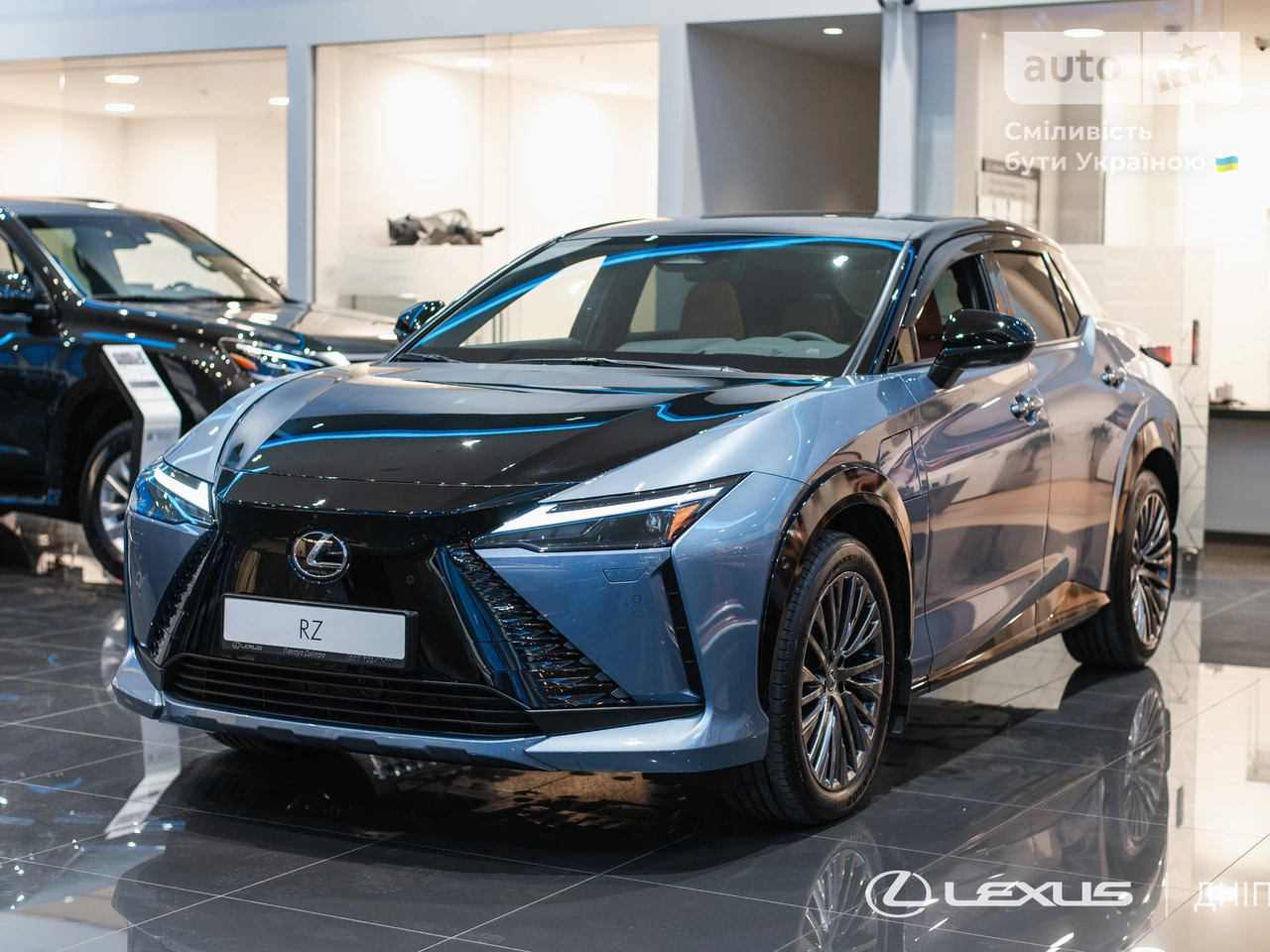 Lexus RZ Luxury Bi-Tone