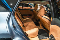 Lexus RZ Luxury Bi-Tone