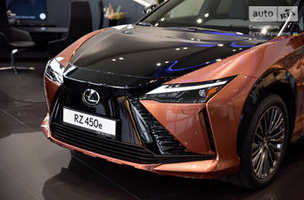 Lexus RZ 2023 Luxury Bi-Tone