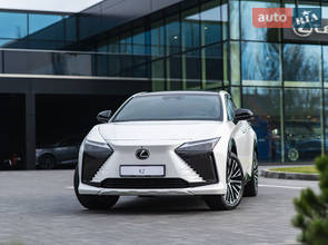 Lexus RZ