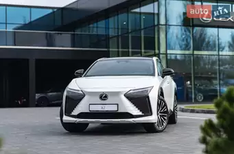 Lexus RZ