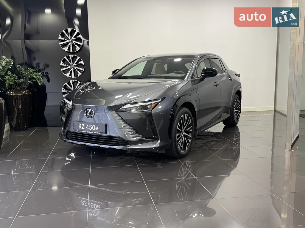 Lexus RZ Luxury