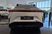 Lexus RZ Luxury