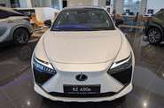 Lexus RZ Luxury