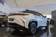 Lexus RZ Luxury