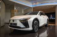 Lexus RZ Luxury