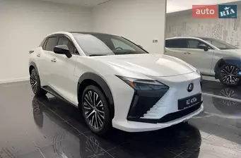 Lexus RZ