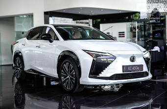 Lexus RZ 2025 Luxury