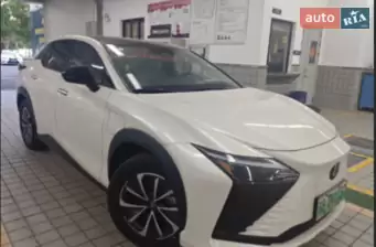 Lexus RZ