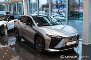 Lexus RZ Luxury