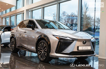 Lexus RZ 2025 Luxury