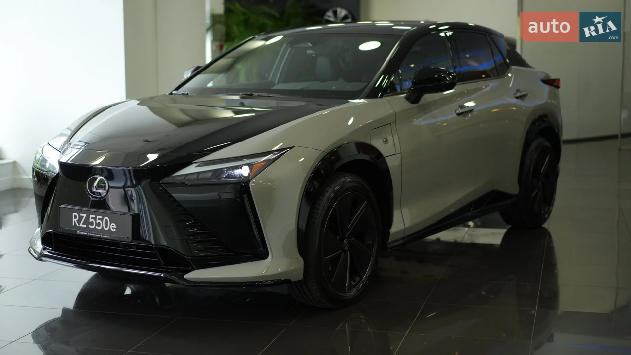 Lexus-4