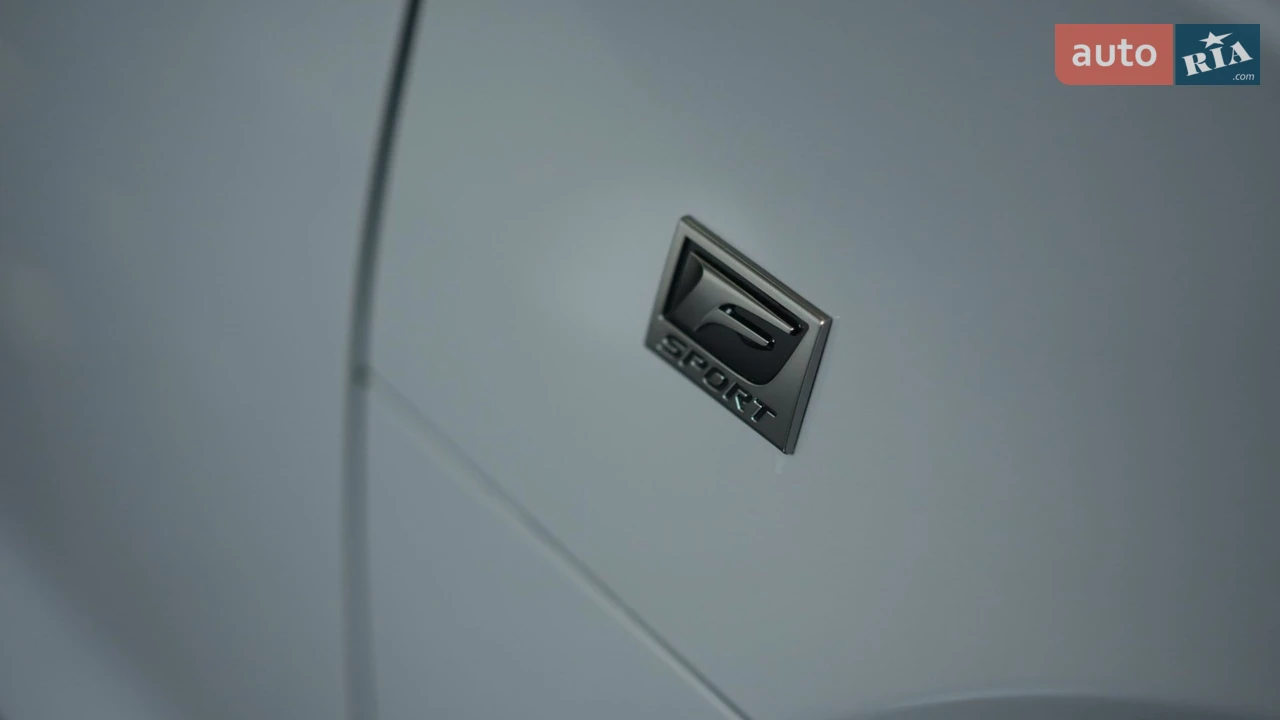 Lexus-6