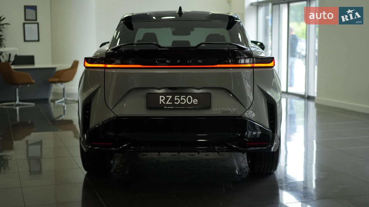 Lexus-11